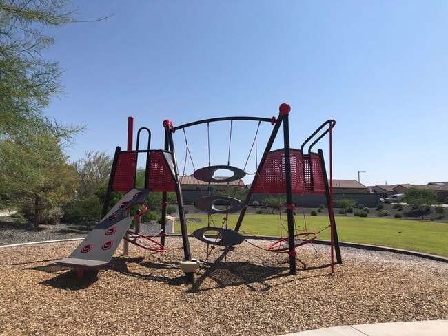 Building Photo - Coming Soon! Stunning 3 bed, 2 bath locate...