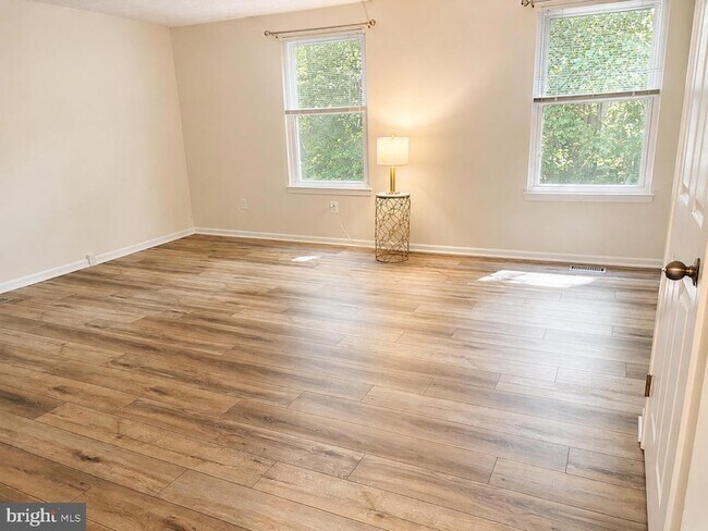 Building Photo - 11013 Barton Hill Ct