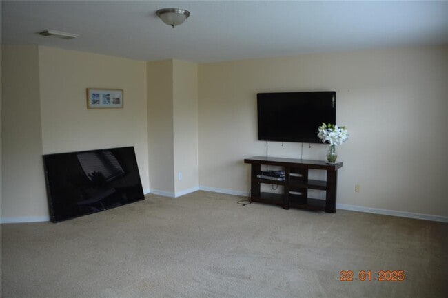 Building Photo - 8307 Red Rooster Ln