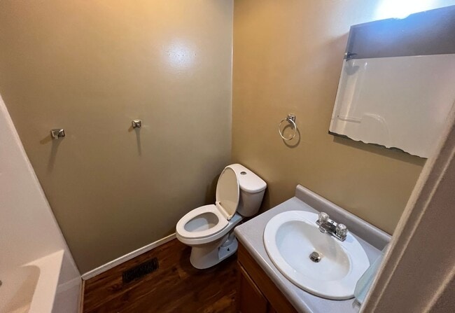 Building Photo - 110 Hill Blvd