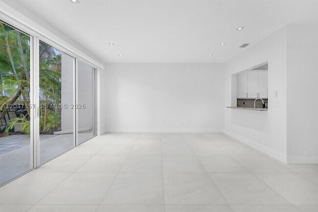 Building Photo - 21391 Marina Cove Cir