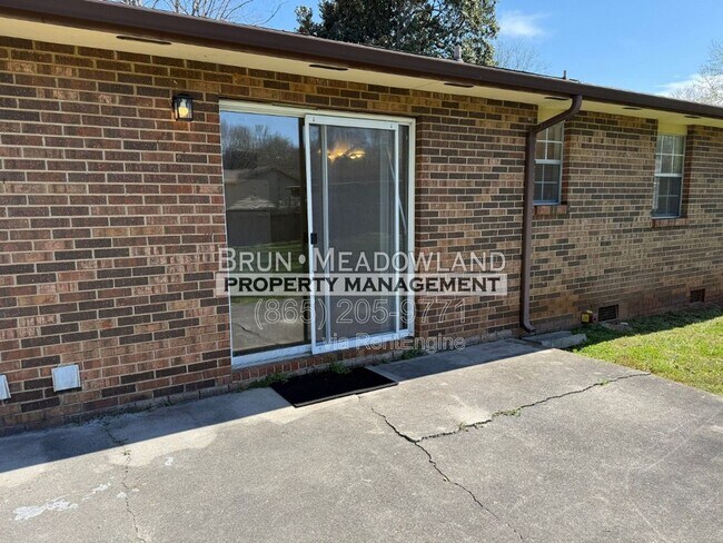 Building Photo - 3719 Mooers St