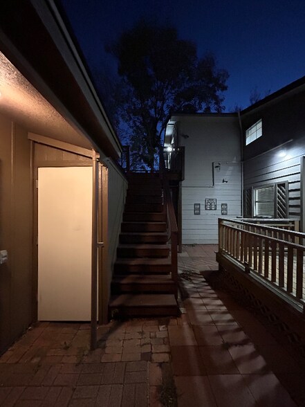 Building Photo - 1388 Hartsdale Dr