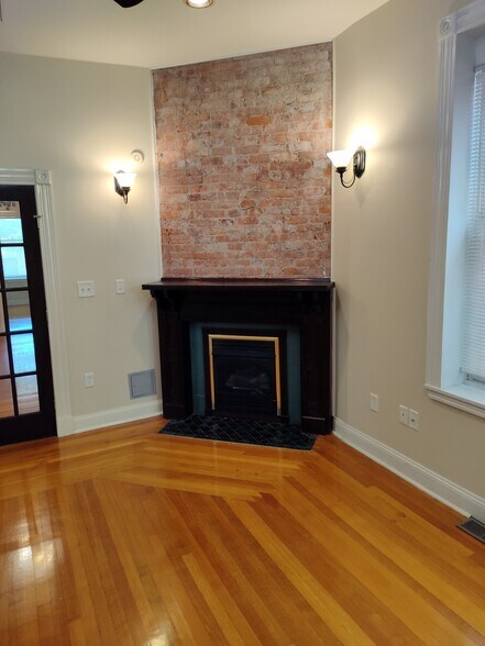 Building Photo - 97 Olive St