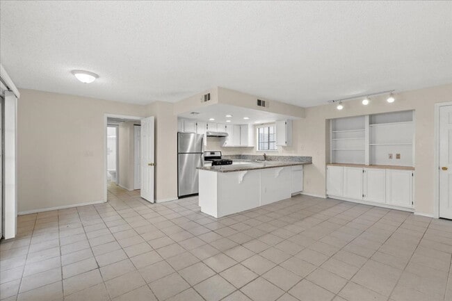 Primary Photo - Completely Remodeled Kitchen, Summerlin Condo, 2 Bedroom, No Carpet