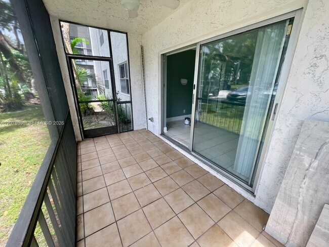 Building Photo - 3280 Spanish Moss Terrace