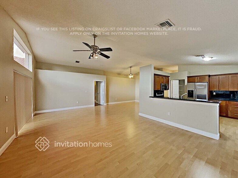 Building Photo - 5459 NW 120th Ave