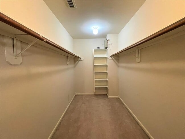 Building Photo - 16002 Speyburn Ct