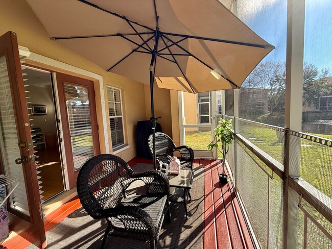 Building Photo - Carillon townhome in Gated Community