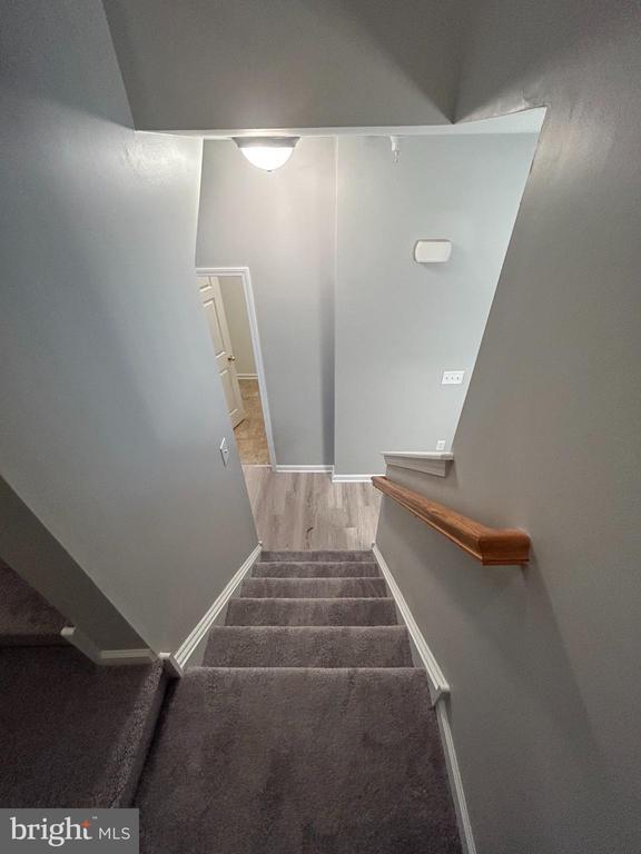 Building Photo - 1050 Lamberton St