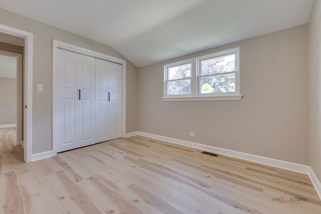 Building Photo - 4021 W Estes Ave