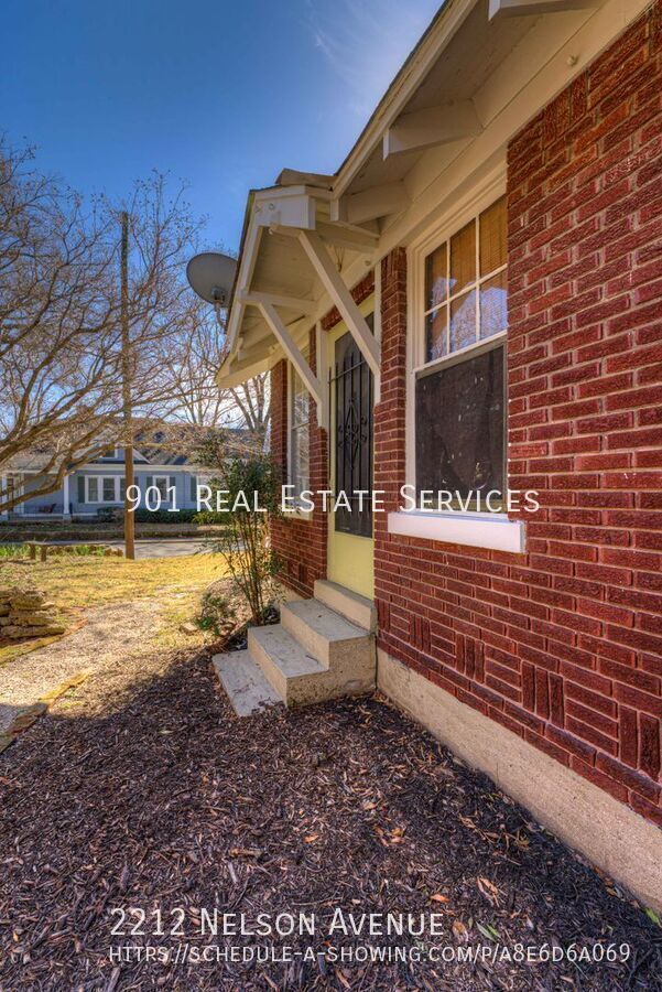 Building Photo - 2212 Nelson Ave