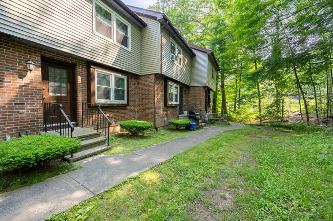 Building Photo - 64 Nutmeg Dr