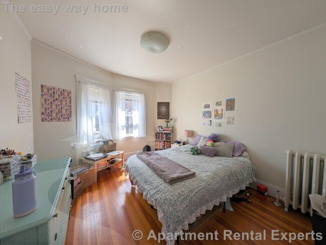 Building Photo - 163 Summer St