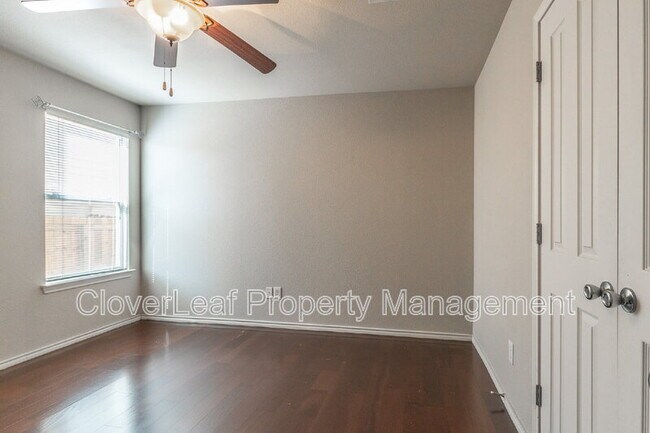 Building Photo - 104 Rattlesnake Way
