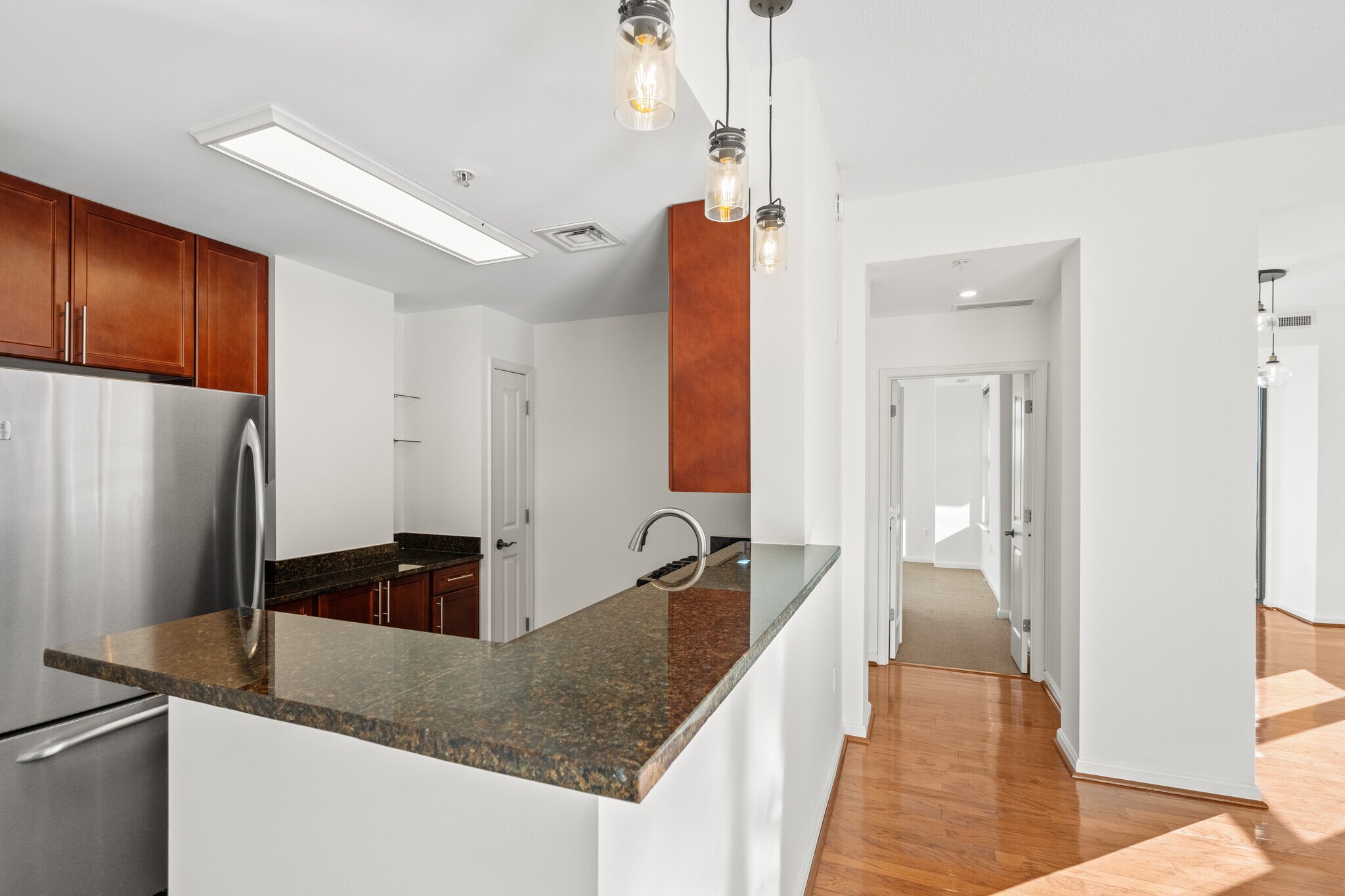 Breakfast Bar - 1390 Kenyon St NW
