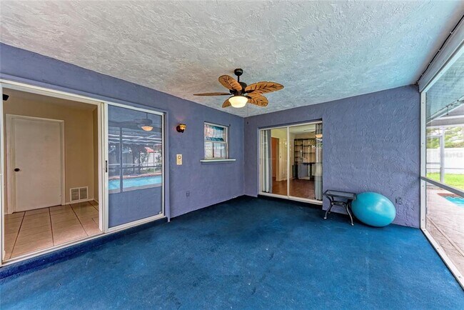 Building Photo - 742 Devon Rd