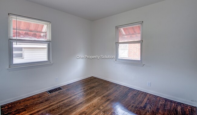 Building Photo - 336 W Wilson St