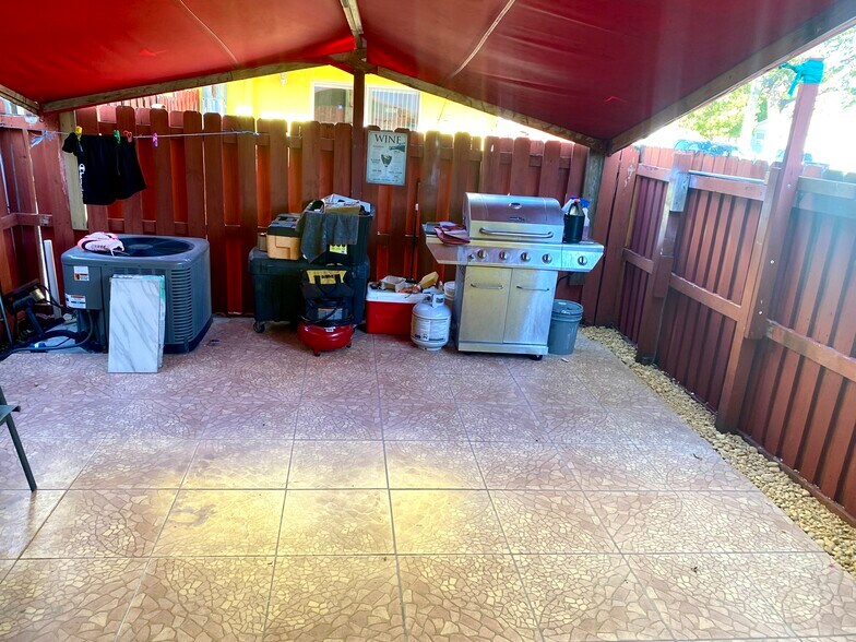 Building Photo - 19550 SW 103rd Ct