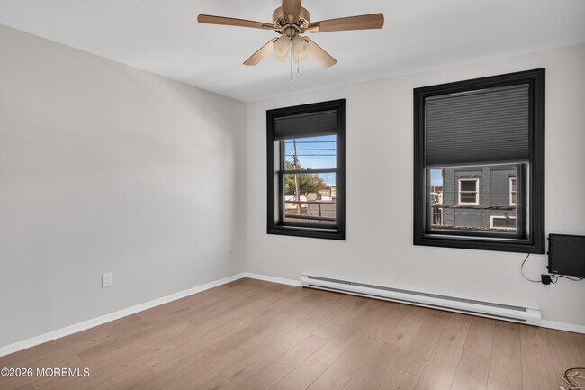 Building Photo - 31 W Front St