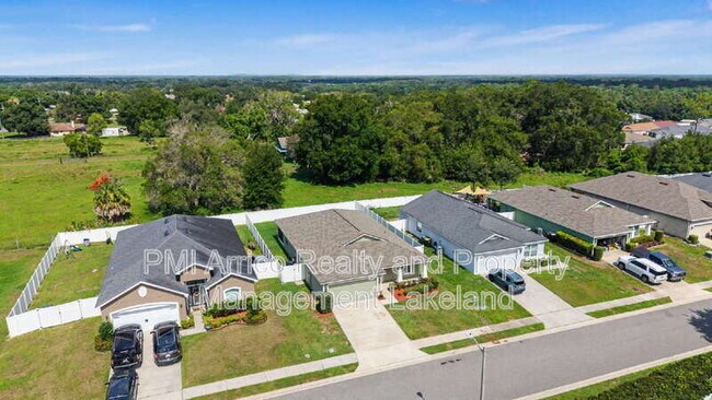 Building Photo - 7918 Chestnut View Dr