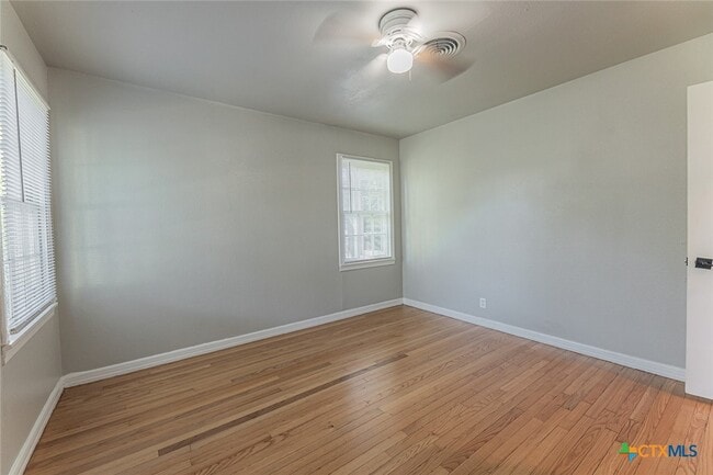 Building Photo - 1020 N 15th St