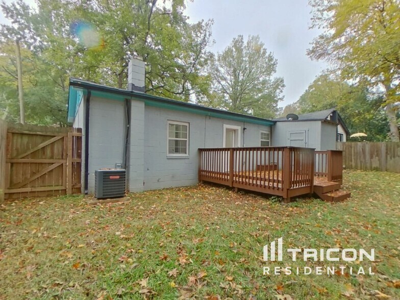 Building Photo - 4223 Dinglewood Ave