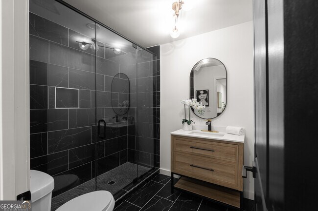 Building Photo - 1180 Fleming St