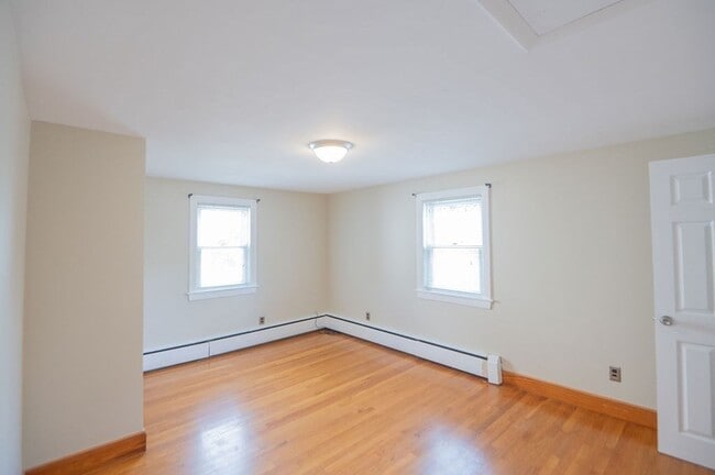 Building Photo - 37 Longview Way