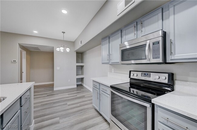 Building Photo - 2615 W Gary Ave