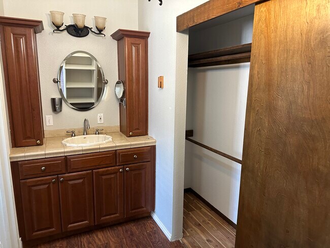 Master bathroom - 48775 Forest Springs Rd