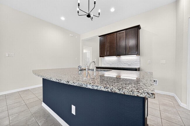 Building Photo - 40519 Goldeneye Pl