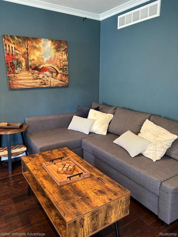 Building Photo - 2057 Holly Berry Ln