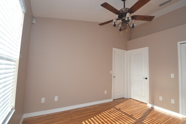 Building Photo - Gorgeous Upgrades!! St. Augustine Beach 2/...