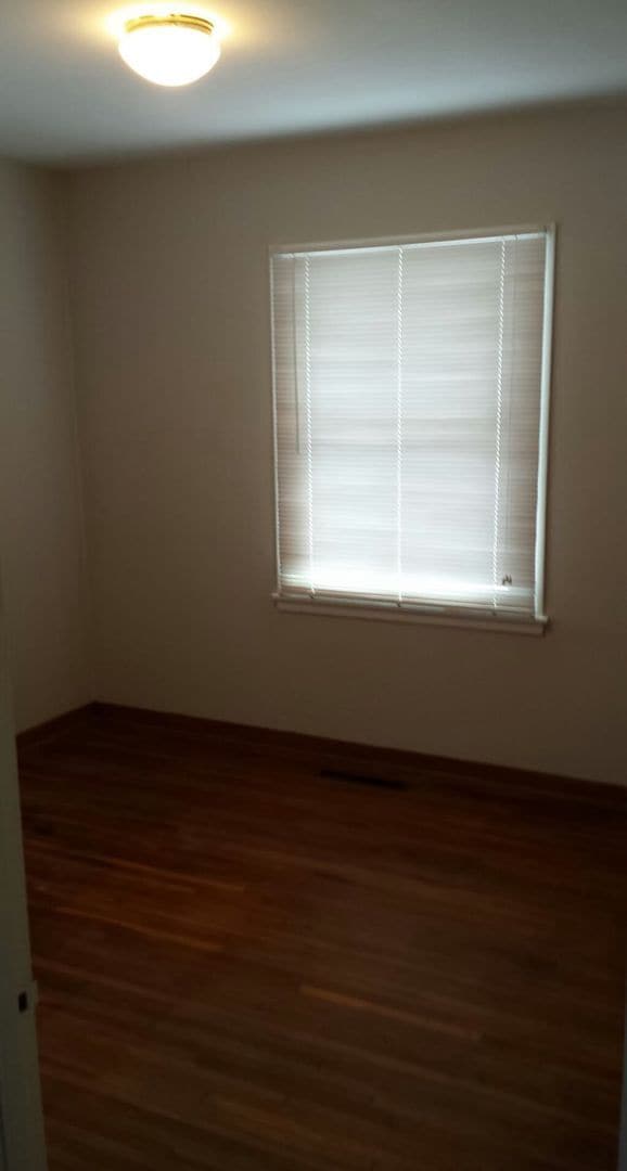 Building Photo - 2-1 House with Garage available now