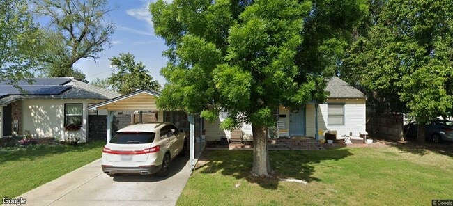 Primary Photo - 261 W Terrace Dr