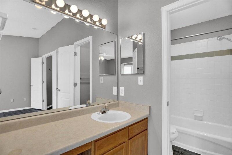 Building Photo - 2532 Plumtree Grove