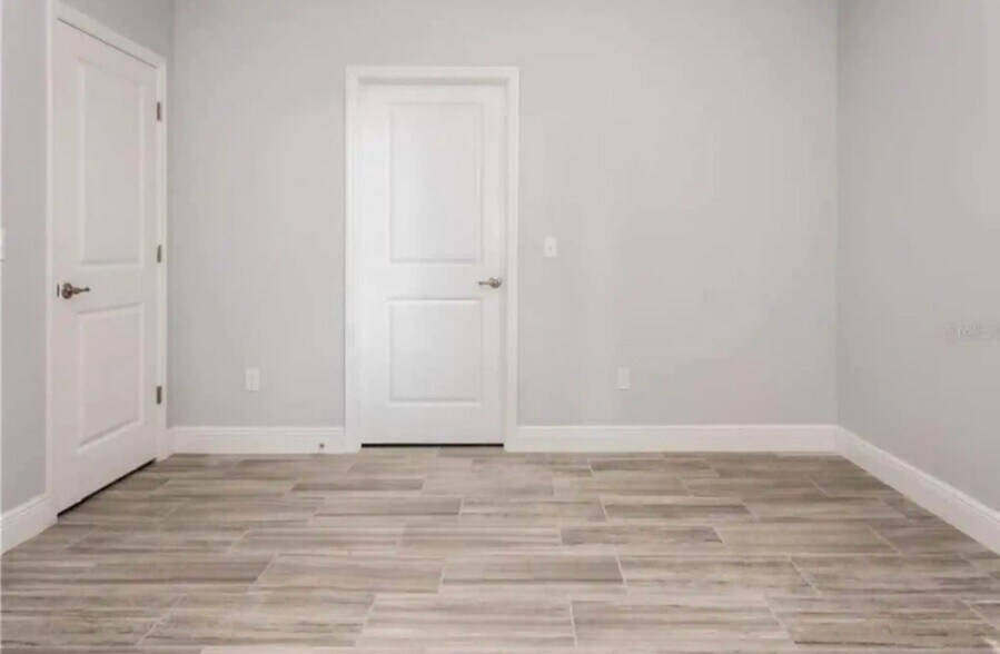 Building Photo - 1103 Saint Tropez Ct