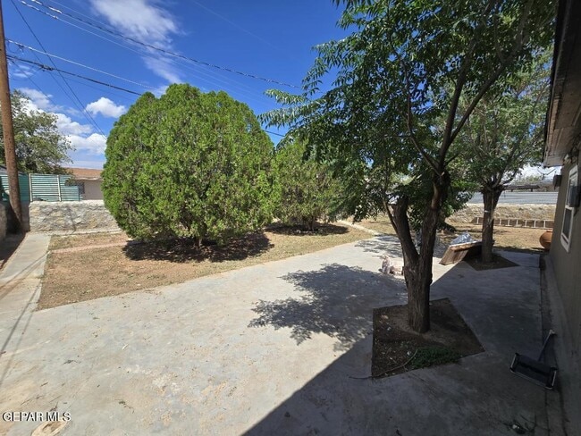 Building Photo - 5121 Alps Dr