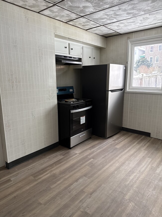 Building Photo - 1837 Beech St