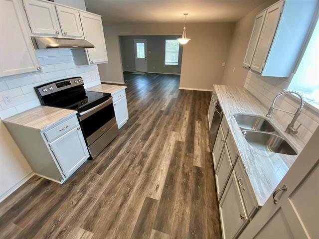 Building Photo - 6205 Fernwood Dr