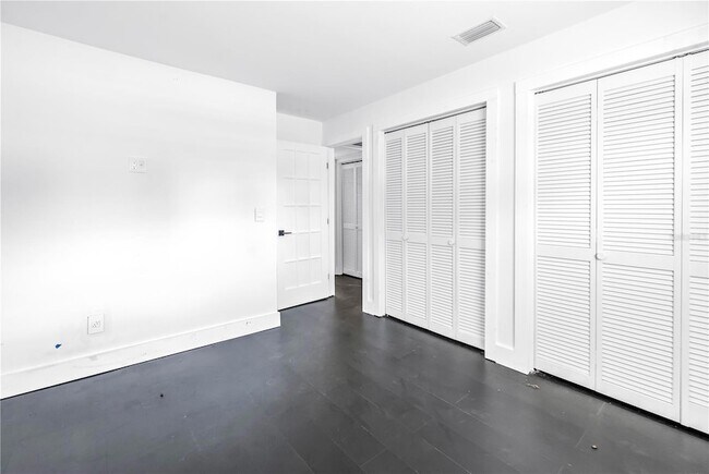 Building Photo - 3216 Pine Haven Dr