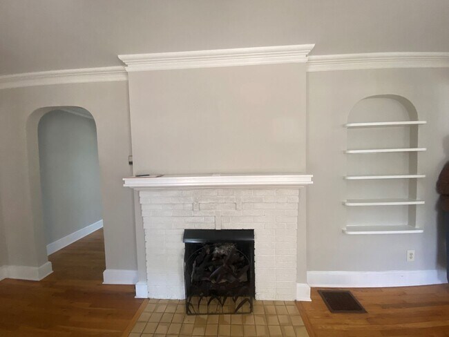 Building Photo - "Get ready to step into your new dream home – it's all set and waiting for you!"