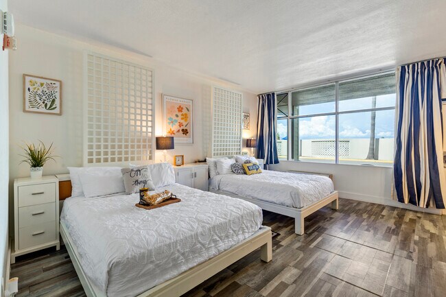 Building Photo - 611 Destiny Dr