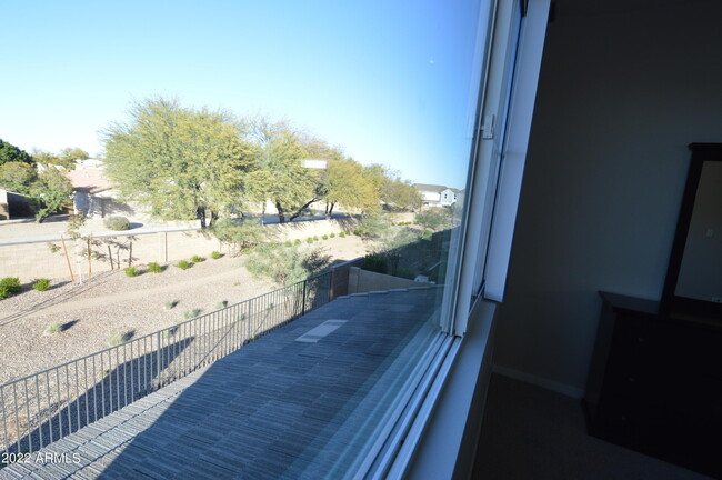 Building Photo - 1326 W Coyote Dr