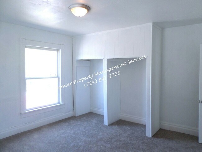 Building Photo - 416 E Reynolds St