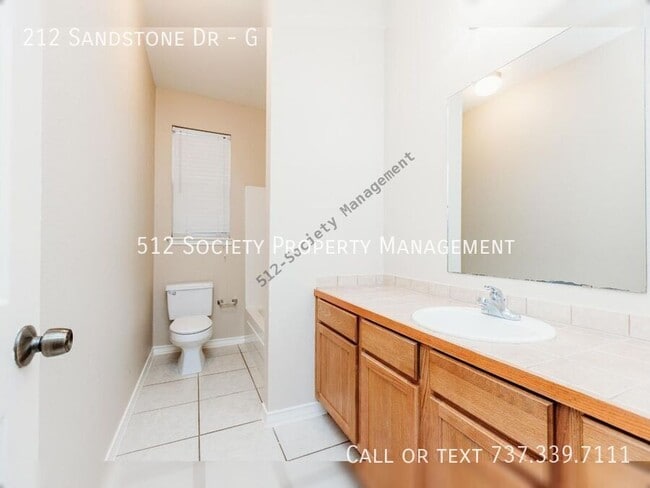 Building Photo - 212 Sandstone Dr