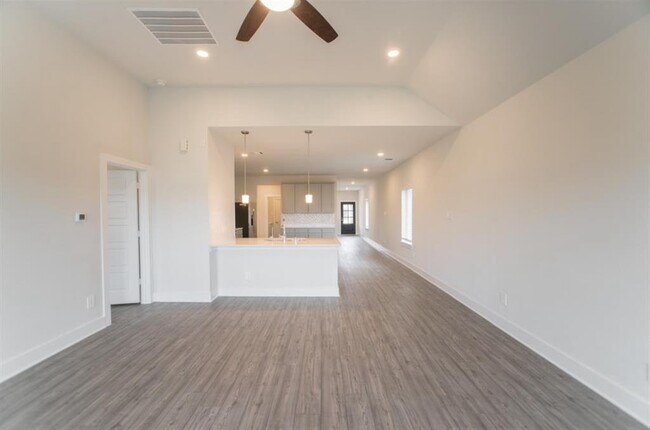 Building Photo - 10526 Preserve Wy