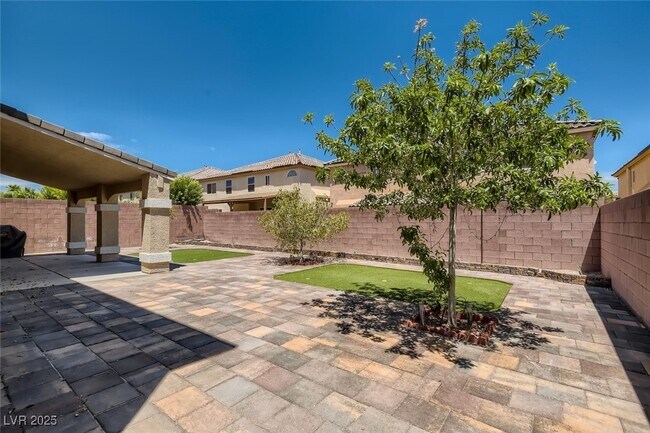 Building Photo - 6250 Sierra Knolls Ct