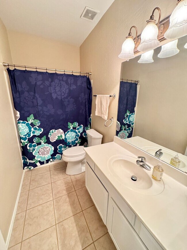 Building Photo - 3-6 Month Rental, Amazing Water Front Property With Private Pool!